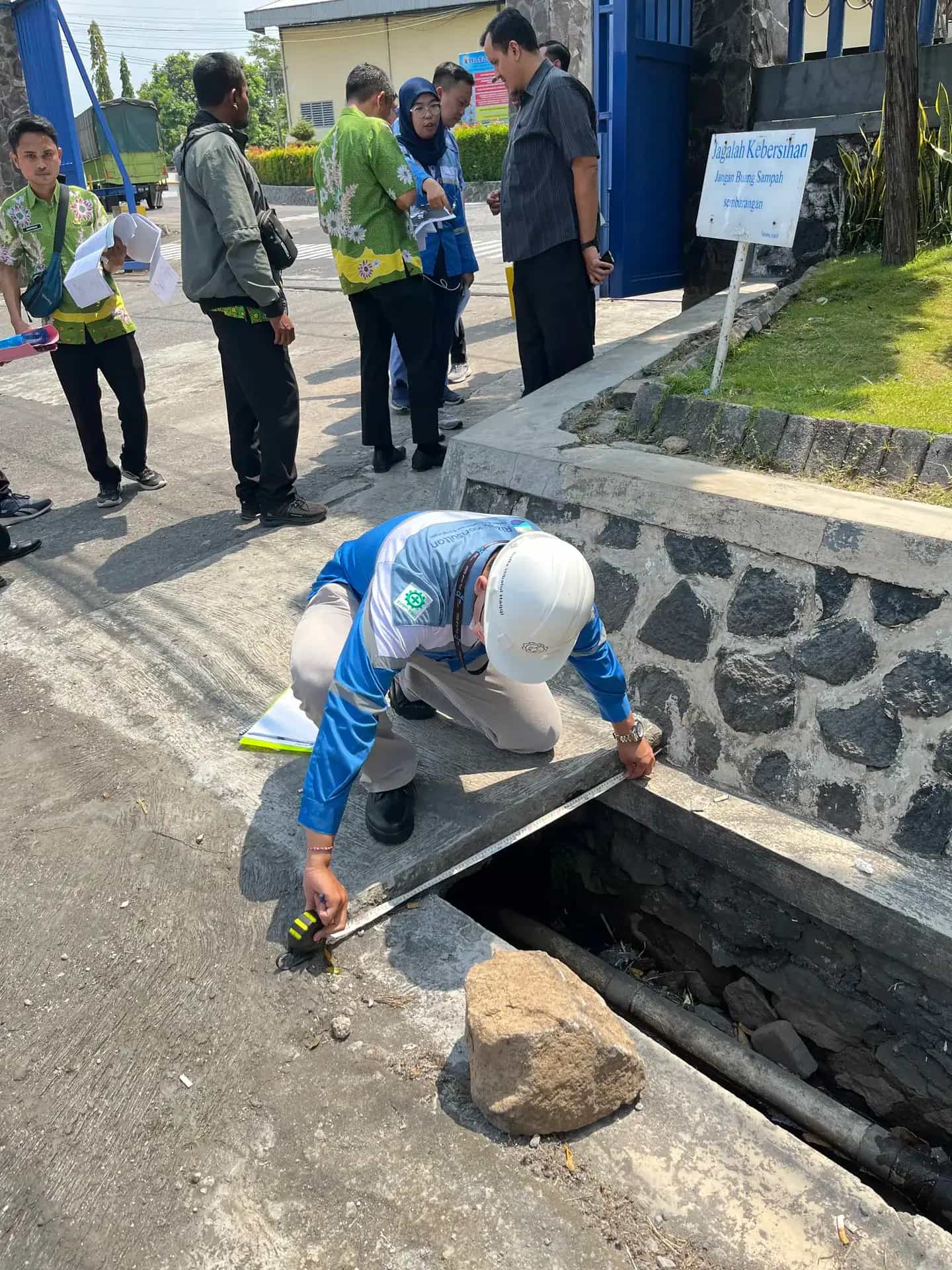Pengukuran Dimensi Saluran Air Jembatan
